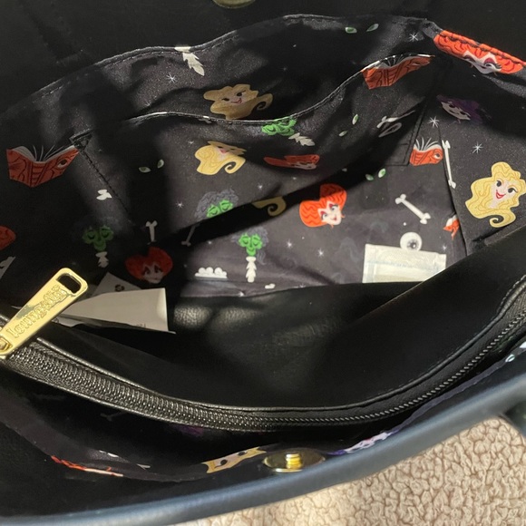 Loungefly Hocus Pocus small tote - Picture 3 of 3